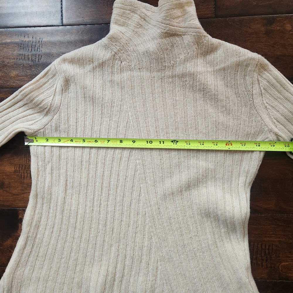 Vince Women's Beige Wool/Cashmere Blend Luxury Turtleneck Sweater Size: XXS cozy - Picture 13 of 14